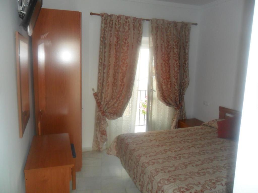 Hostal Centro Sol Cadiz Bilik gambar