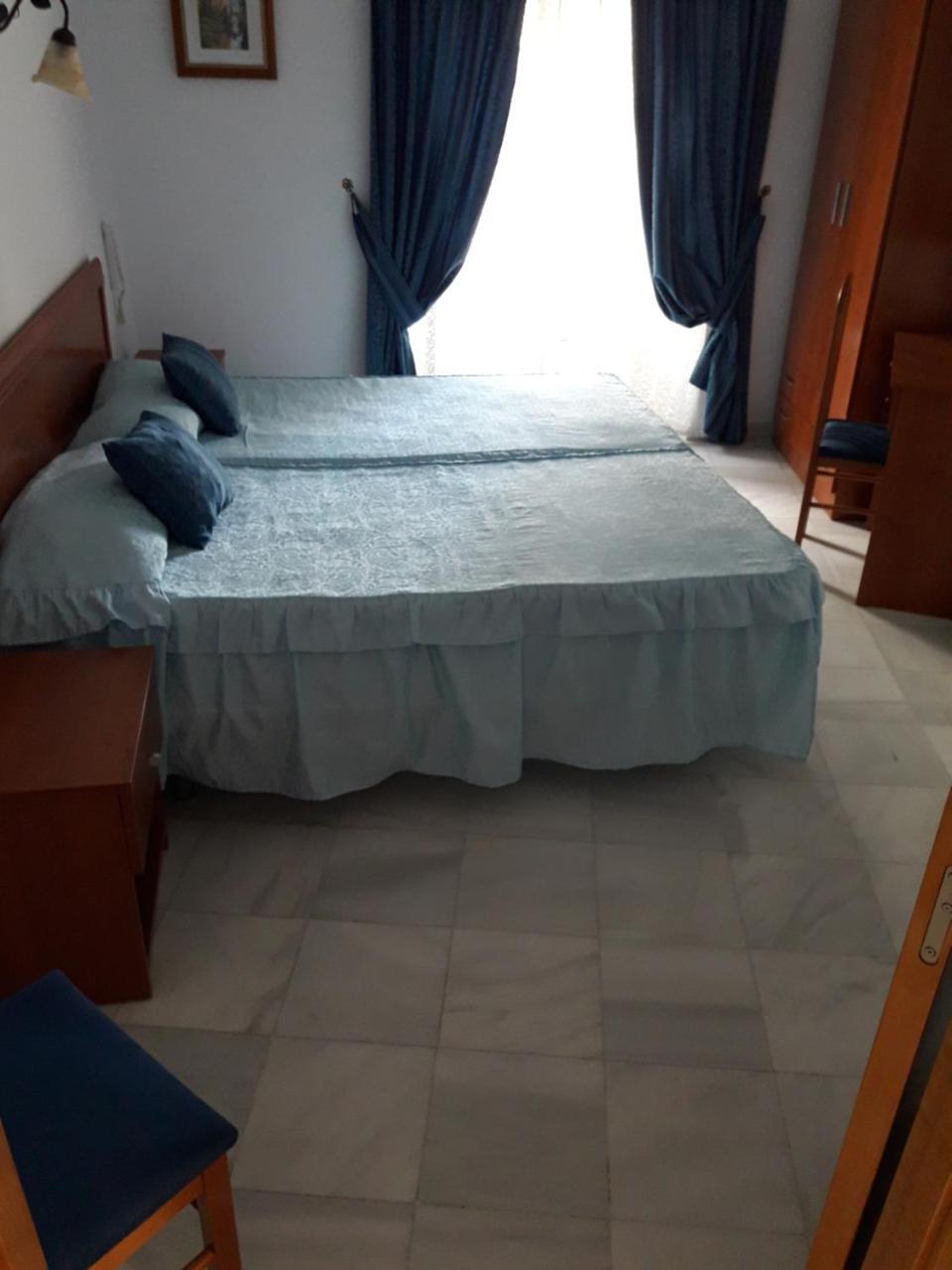 Hostal Centro Sol Cadiz Bilik gambar